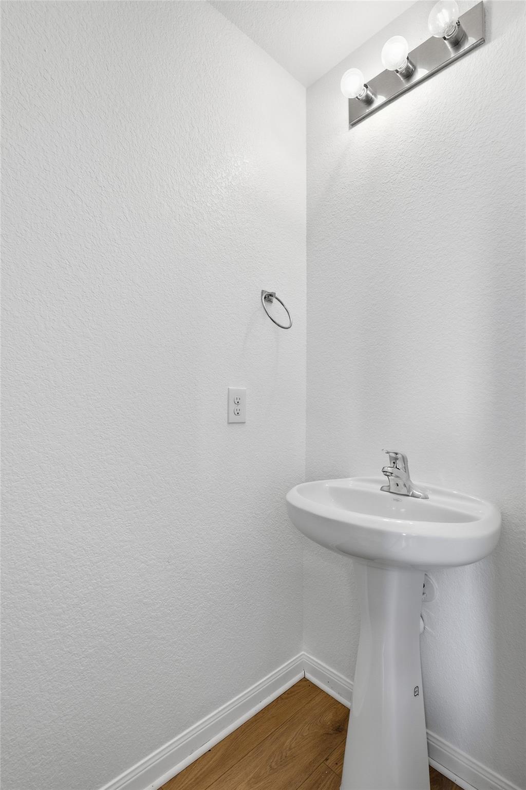 Photo 32