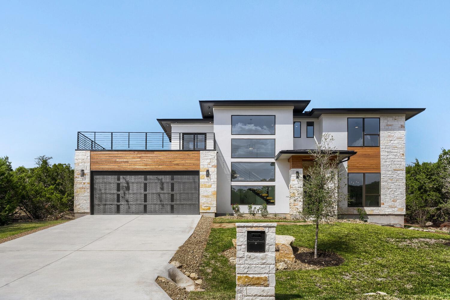 3405 Congress