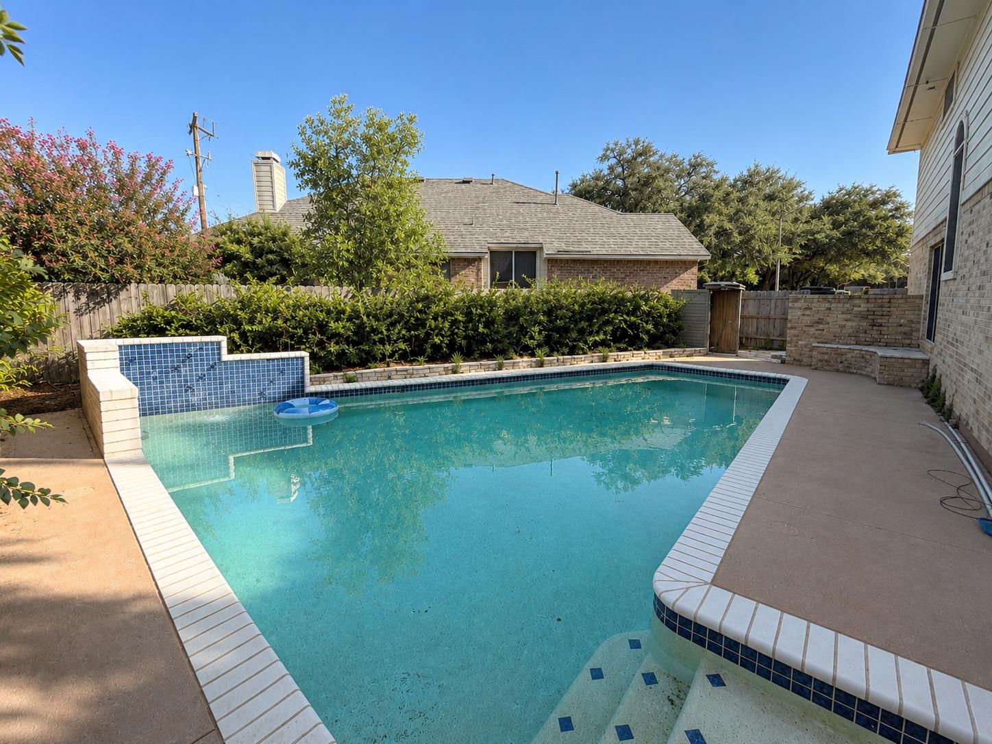 1610 Juniper Ridge