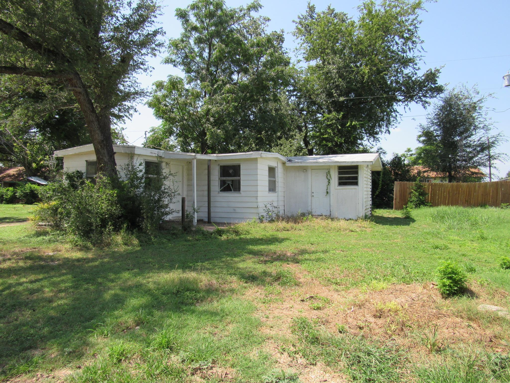 3700 Mountain Oak