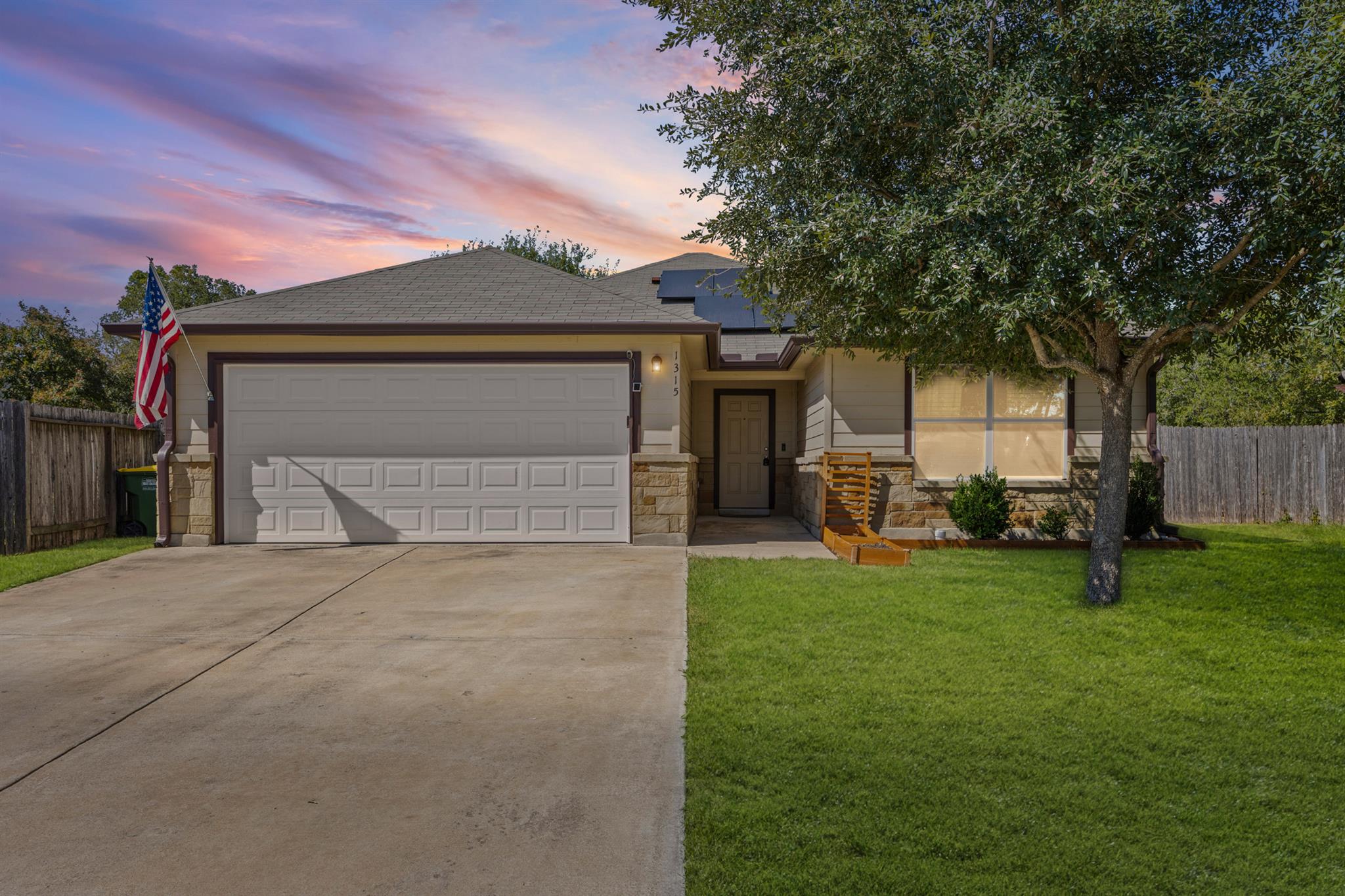 1315 Lantana