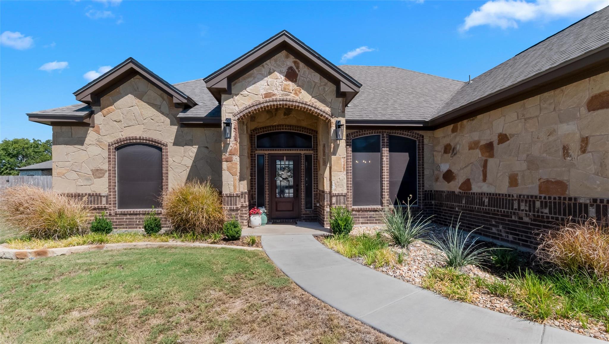 812 Eagle Crest