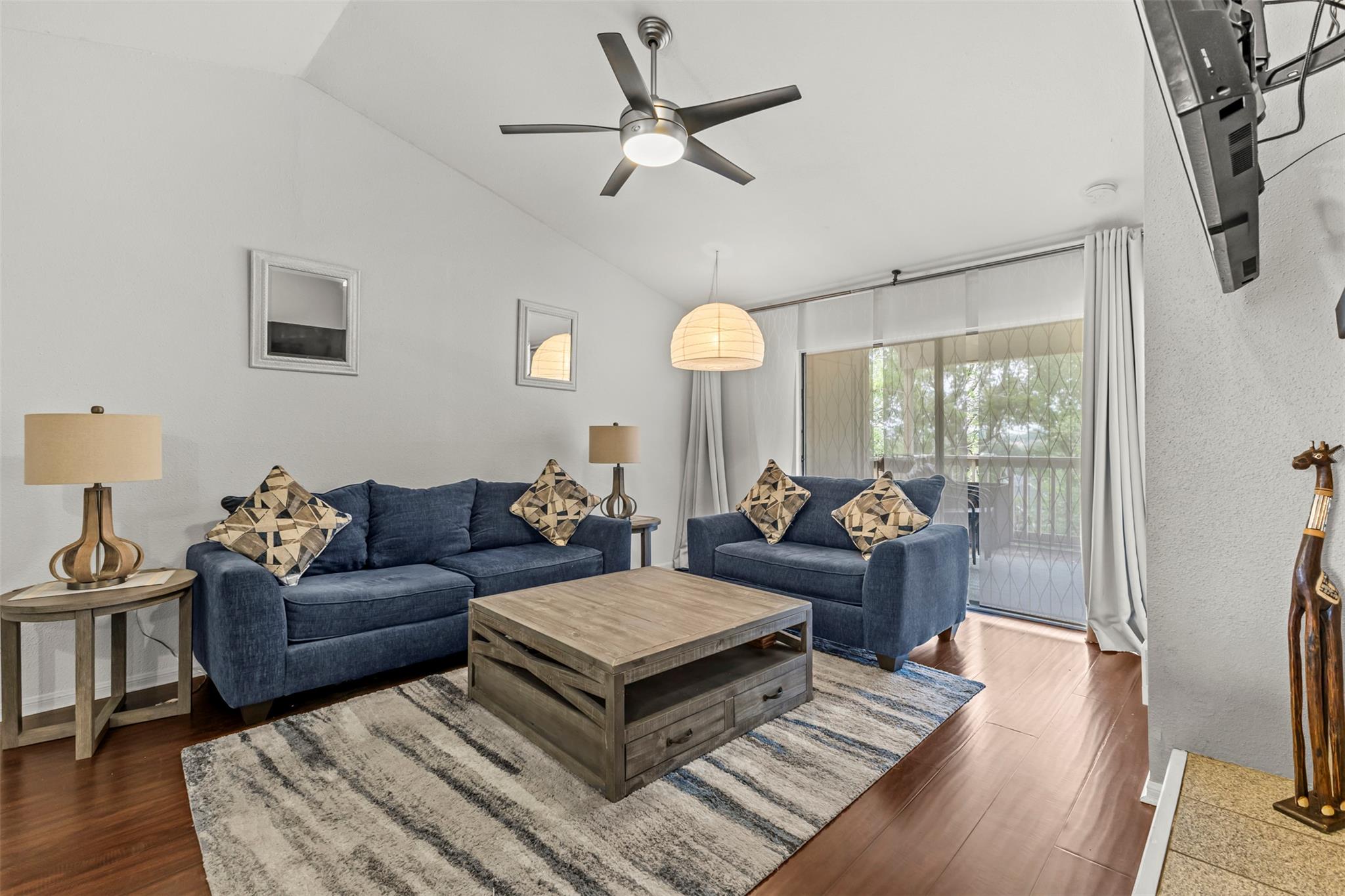 2450 Wickersham
