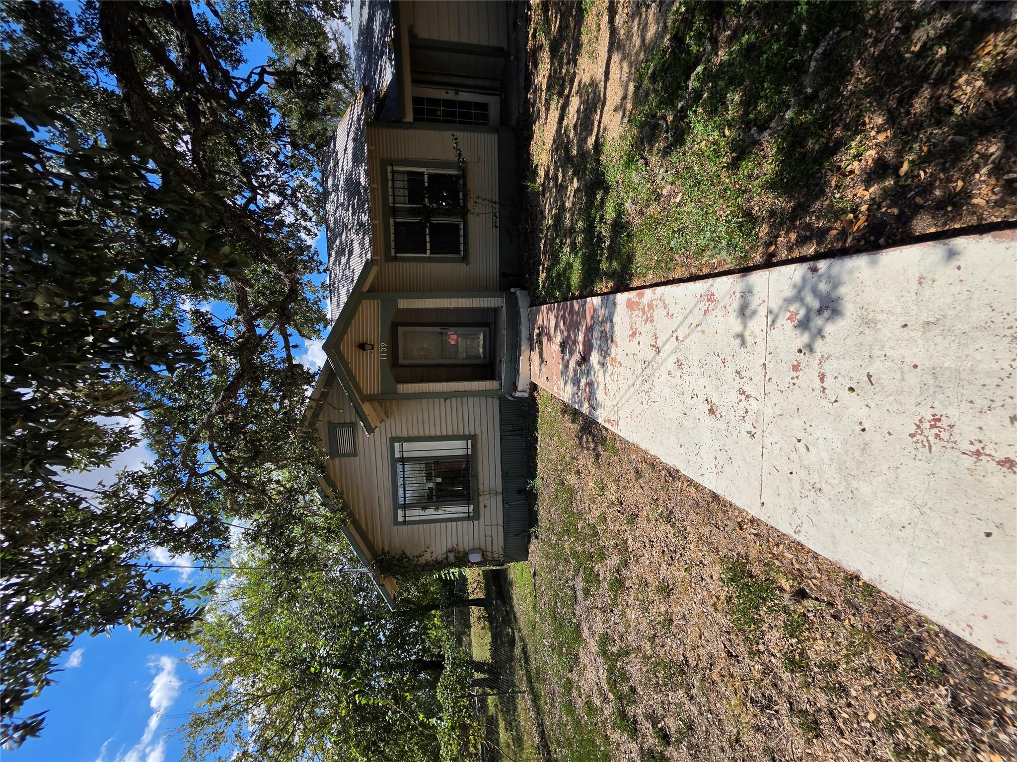 1109 Pecos