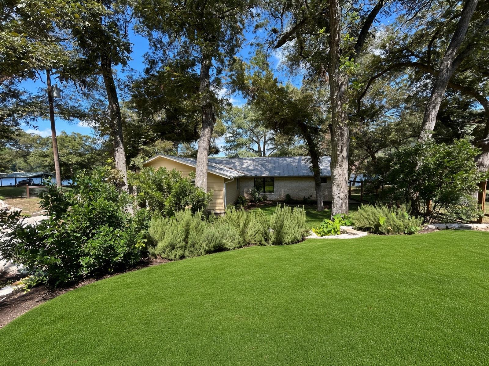 3004 Edgewater