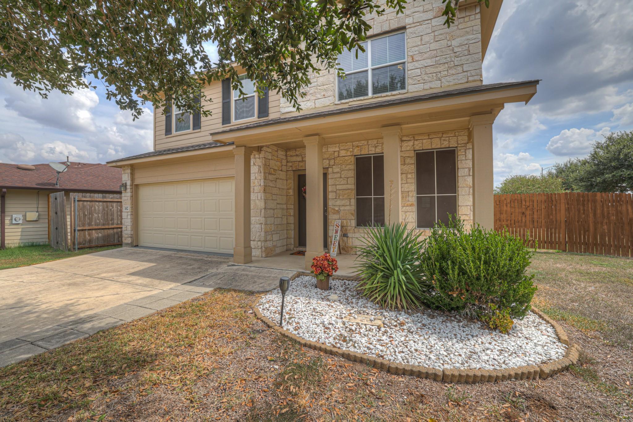 102 Wisteria