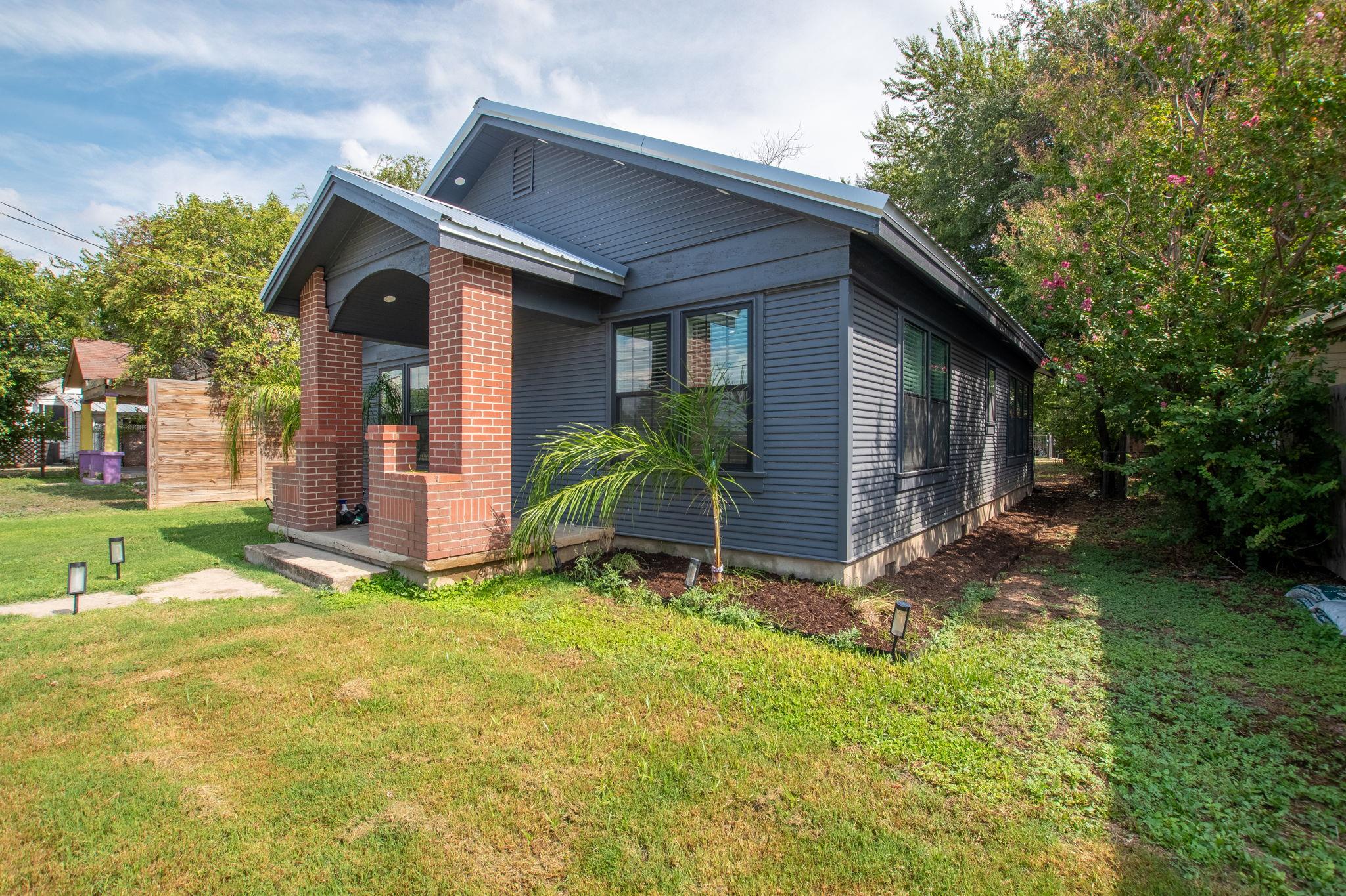 207 Chestnut